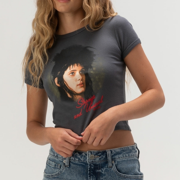 Lydia Deetz “Strange and Unusual” Baby Tee Beetlejuice Graphic T-Shirt - Picture 5 of 5